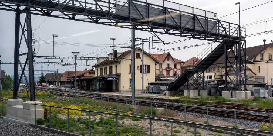 Der Bahnhof der Gemeinde Kerzers.