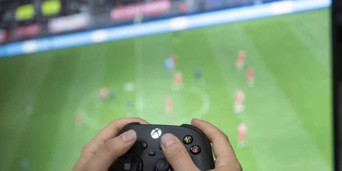 Die FIFA 22 Virtual Bundesliga Club Championship geht nach der sechsten Spielwoche in die Winterpause. (Symbolbild). Foto: Fabian Sommer/dpa Die FIFA 22 Virtual Bundesliga Club Championship geht nach der sechsten Spielwoche in die Winterpause. (Symbolbild). Foto: Fabian Sommer/dpa