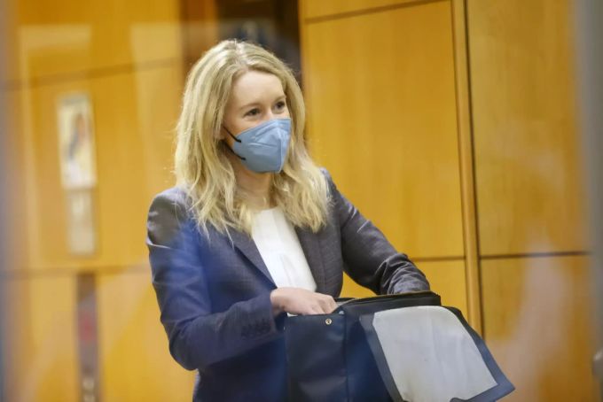 Elizabeth Holmes Gericht