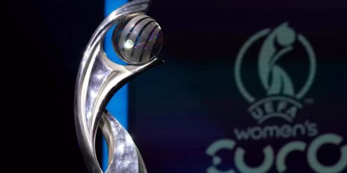 Die Tickets für die Frauen-Europameisterschaft 2022 in England sind bgehert - der EM-Pokal. Foto: Nick Potts/PA Wire/dpa Die Tickets für die Frauen-Europameisterschaft 2022 in England sind bgehert - der EM-Pokal. Foto: Nick Potts/PA Wire/dpa