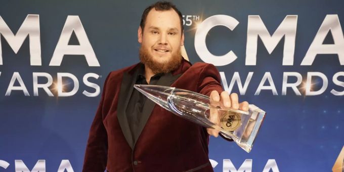 Luke Combs. APTOPIX 55th Annual Country Music Awards