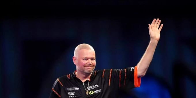 Der niederländische Dartsprofi Raymond van Barneveld hatte 2019 eigentlich seine Karriere beendet. Foto: Zac Goodwin/PA Wire/dpa Der niederländische Dartsprofi Raymond van Barneveld hatte 2019 eigentlich seine Karriere beendet. Foto: Zac Goodwin/PA Wire/dpa