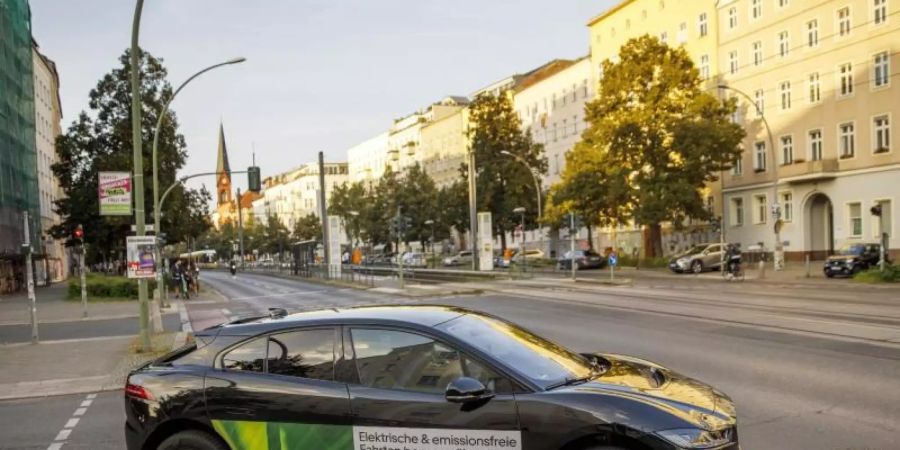 Uber verbucht kräftiges Wachstum. Foto: Carsten Koall/dpa