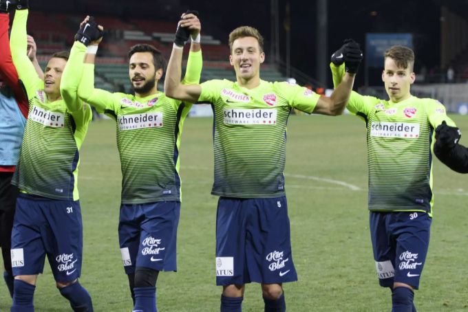 Nicolas Bürgy und Sandro Lauper im Dress des FC Thun. YB