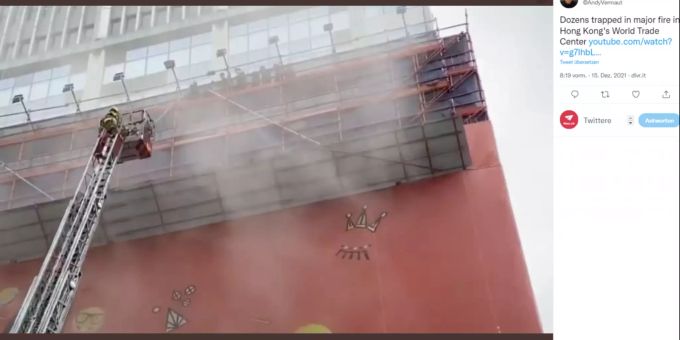 In einem Hongkonger Hochhaus ist Feuer ausgebrochen. Feuer Hongkong