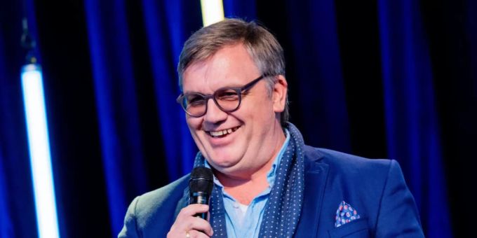 Hape Kerkeling, Moderator und Autor, steht im Rahmen des internationalen Literaturfests Lit.Cologne auf der Bühne im Tanzbrunnen. hape kerkeling