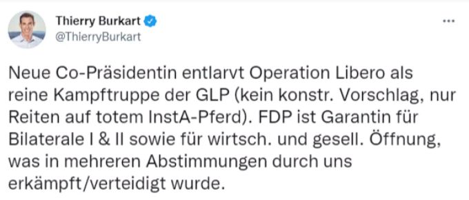 Thierry Burkart wehrt sich gegen die Anschuldigungen der neuen Präsidentin der Operation Libero via Twitter. Tweet Thierry Burkart