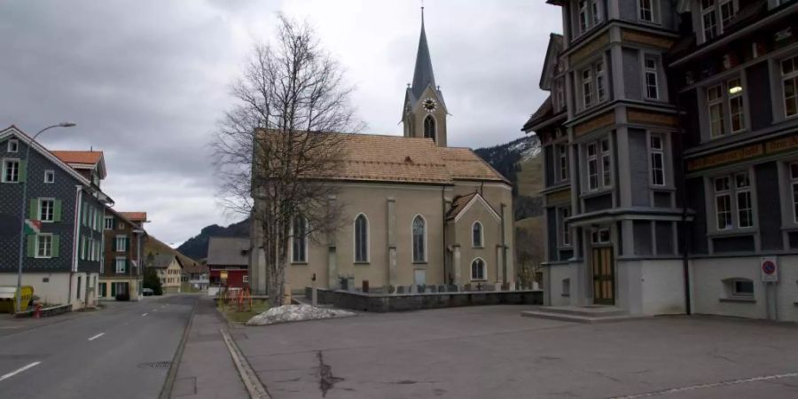 Hier hätte der Impfbus in Alpthal SZ diese Woche Halt machen sollen.