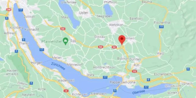 Die Oberland-Autobahn A15 ist nach einem Unfall komplett gesperrt.