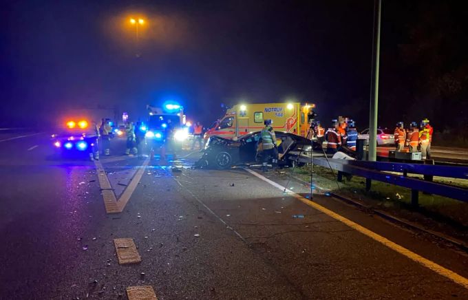 Aufgrund des Unfalls musste die Autobahn gesperrt werden. Selbstunfall Arisdorf BL