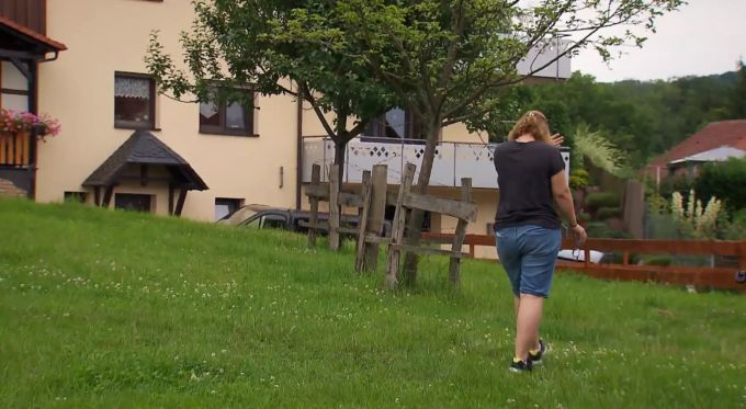 «Bauer sucht Frau»: Sabrina kämpft mit den Tränen. Sabrina