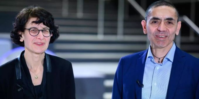 Ugur Sahin und seine Frau Özlem Türeci, die Gründer des Mainzer Corona-Impfstoff-Entwicklers Biontech. Foto: Bernd von Jutrczenka/dpa-Pool/dpa Ugur Sahin und seine Frau Özlem Türeci, die Gründer des Mainzer Corona-Impfstoff-Entwicklers Biontech. Foto: Bernd von Jutrczenka/dpa-Pool/dpa