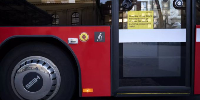 Bus von Bernmobil. Bernmobil