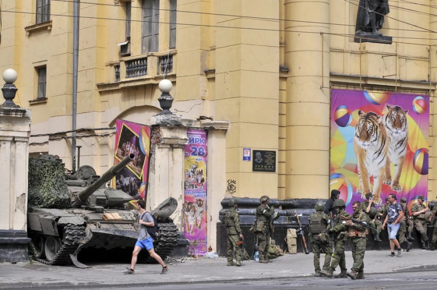 Er liess seine Söldner mehrere russische Städte einnehmen und Richtung Moskau marschieren.