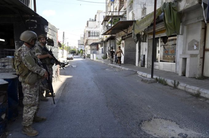 Soldaten der libanesischen Armee stehen Wache am Eingang des palästinensischen Flüchtlingslagers Ain el-Hilweh. (Archivbild) Soldaten der libanesischen Armee
