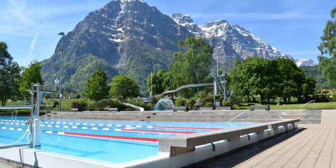 Freibad in den Bergen