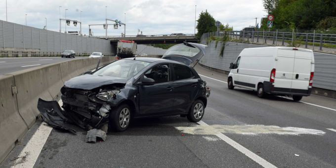 Luzern: Kollision zwischen Lastwagen und Auto. Unfall