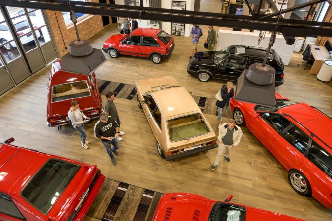 Im Showroom mit den Classic Cars.