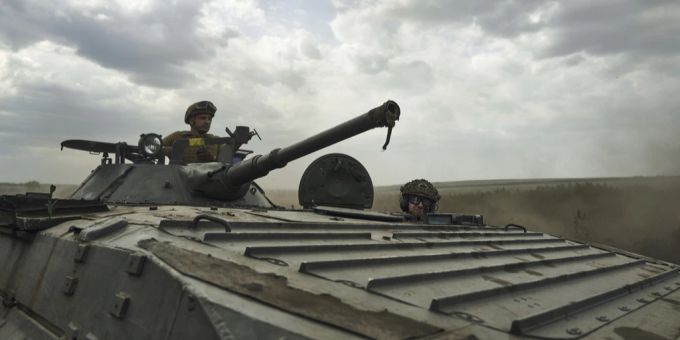 Ukrainische Soldaten bei Bakhmut in der Region Donezk. tokmak russland verteidigung