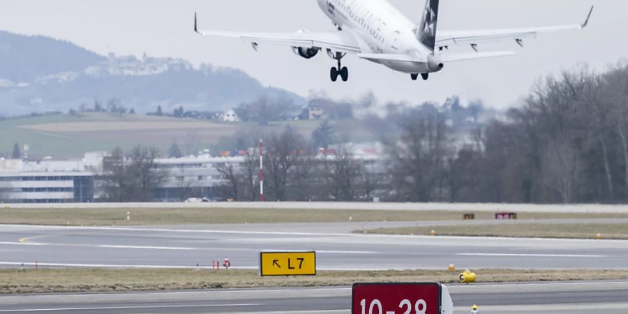 Der Reiseveranstalter Der Touristik Suisse rechnet für diese Jahr mit einem Umsatz von 600 Millionen Franken. Damit würden die Erwartungen, 2023 neunzig Prozent des Vor-Pandemie-Umsatzes zu erreichen, übertroffen, sagte Chefin Stephanie Schulze zur Wiesch. (Symbolbild)