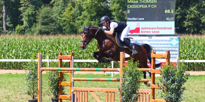 Mikkel Thomsen mit der Stute Cassiopeia P CH gewann in Egliswil zum dritten Mal in Folge. cs seon