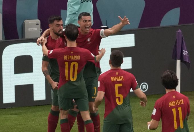 Während der WM in Katar häufen sich die Gerüchte um einen Saudi-Wechsel von Ronaldo. Ronaldo