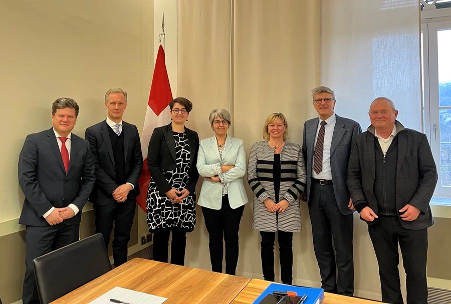 Bundesrätin Elisabeth Baume-Schneider bei ihrem Besuch im Bundesamt für Justiz am 16.Januar 2023.