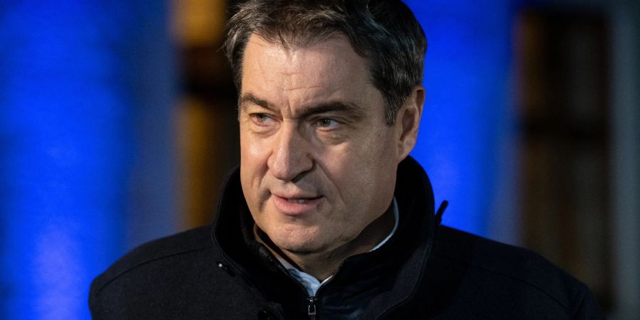 Markus Söder erwartet von den Mitgliedern der Partei bedachte Aussagen.