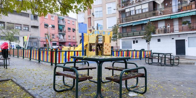 Ein Minderjähriger ist am Sonntag gegen 23 Uhr in Villaverde im Süden der spanischen Hauptstadt erschossen worden. Ein Minderjähriger ist am Sonntag gegen 23 Uhr in Villaverde im Süden der spanischen Hauptstadt erschossen worden.