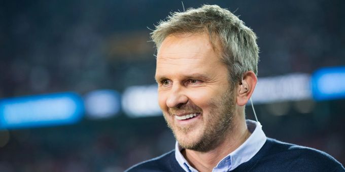 Der frühere Nationalspieler hält es für falsch, an Bundestrainer Hansi Flick festzuhalten. Der frühere Nationalspieler hält es für falsch, an Bundestrainer Hansi Flick festzuhalten.
