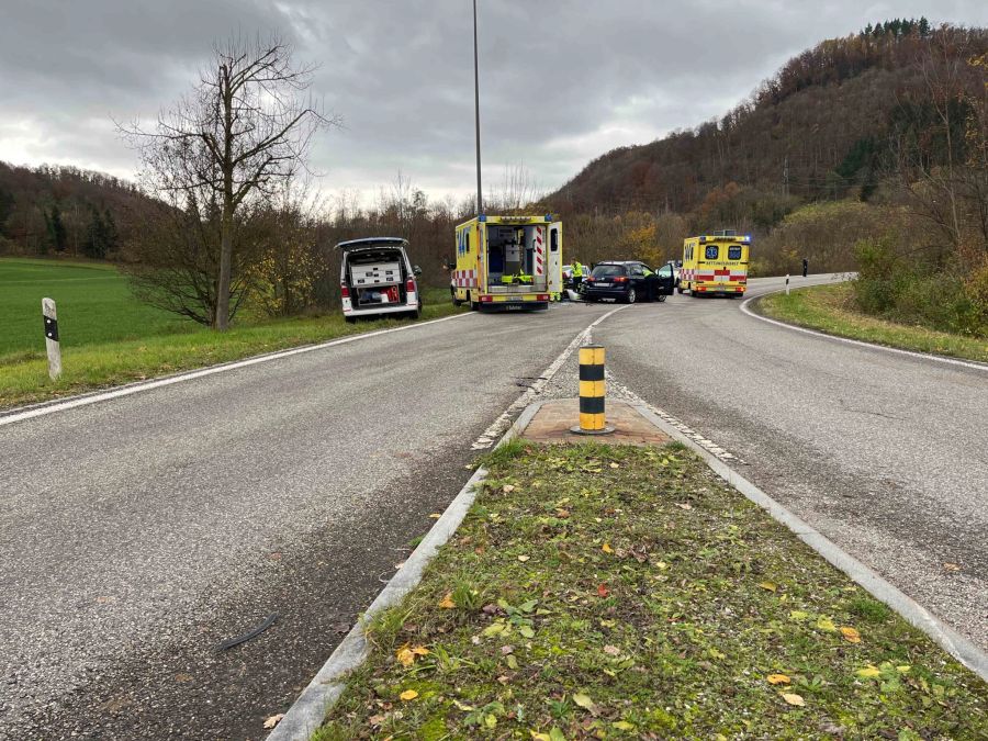 Zwei Personen wurden ins Spital gebracht.