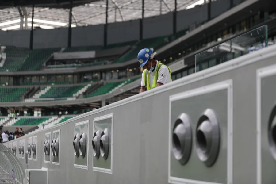 In den WM-Stadien sind wegen den hohen Aussentemperaturen im Wüstenstaat Katar Klimaanlagen verbaut.