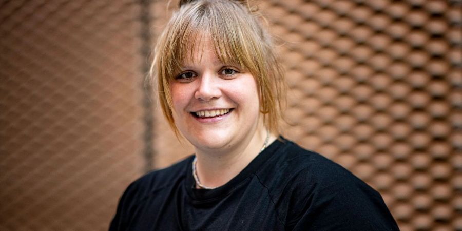 Stefanie Reinsperger stellt Fragen. Zum Beispiel: «Wieso dürfen mehrgewichtige Frauen nicht auch die Rom Coms spielen?»
