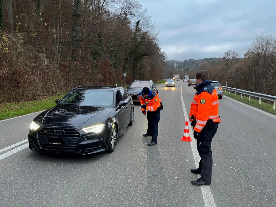 Insgesamt wurden 110 Fahrzeuglenkende kontroliert.