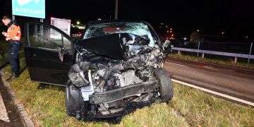 Au: Unfall auf Autobahn 13