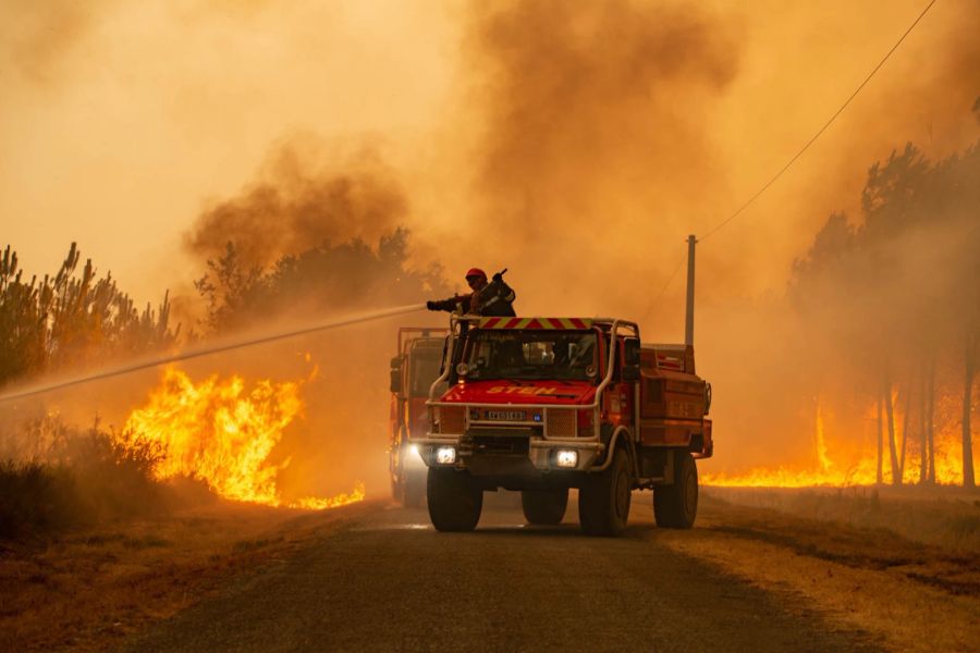 Rund 500 Feuerwehrleute waren im Einsatz.