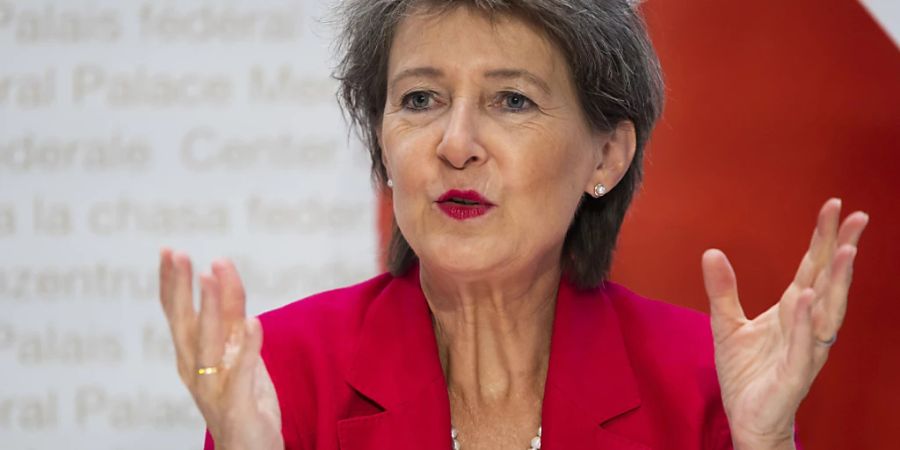 Bundesrätin Simonetta Sommaruga will den erneuerbaren Energien zum Durchbruch verhelfen. (Archivbild)