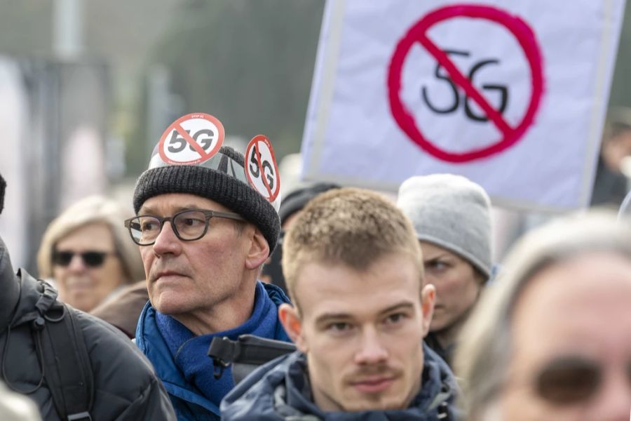 Gemäss einer Erhebung der ETH Zürich leiden 10 Prozent der Schweizer Wohnbevölkerung unter den Folgen von Mobilfunkstrahlung. (Archivbild)