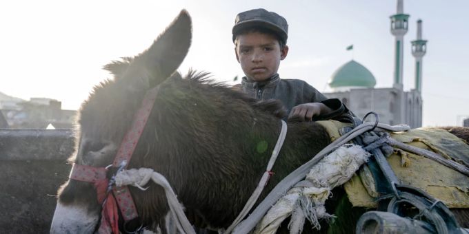 Seit der Machtübernahme der radikal-islamistischen Taliban hat sich die humanitäre Lage in Afghanistan massiv verschlechtert. (Symbolbild) Taliban Hunger Afghanistan