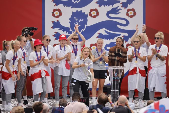 England feiert den EM-Titel 2022. England EM 2022