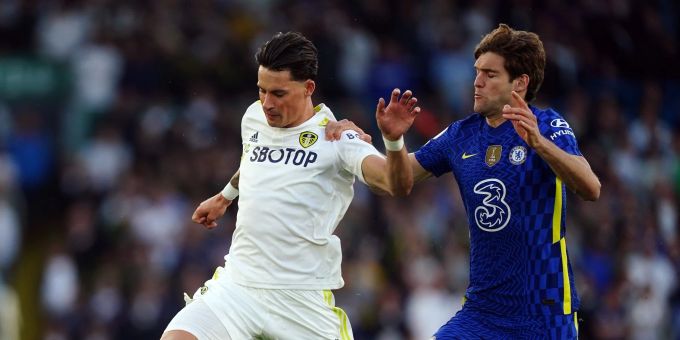 Robin Koch (l) will sich bei Leeds United weiter für die Nationalmannschaft empfehlen. Robin Koch