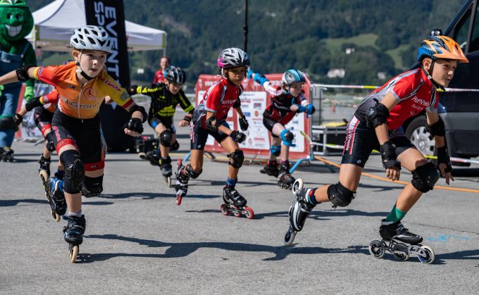 Bei den verschiedenen Etappen der Swiss Skate Tour konnten von Jung bis Alt, von Hobby- bis Spitzensportlerinnen und Sportler, alle dabei sein. Kinder am Skaten