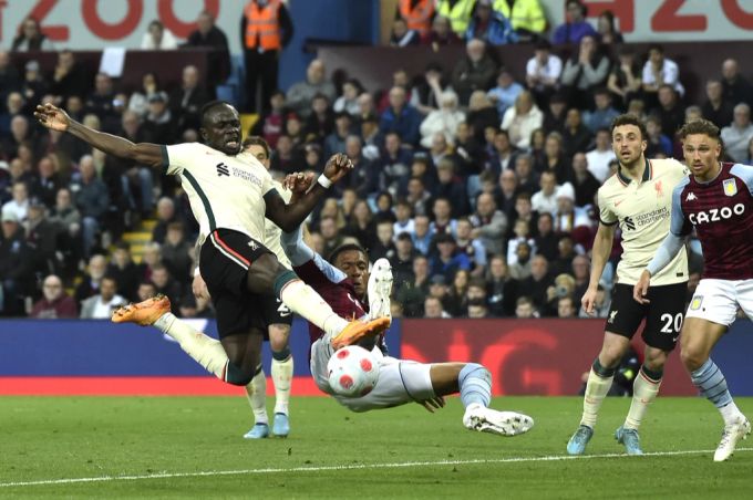 Sadio Mané schiesst Liverpool gegen Aston Villa zum Sieg. Saio Mané