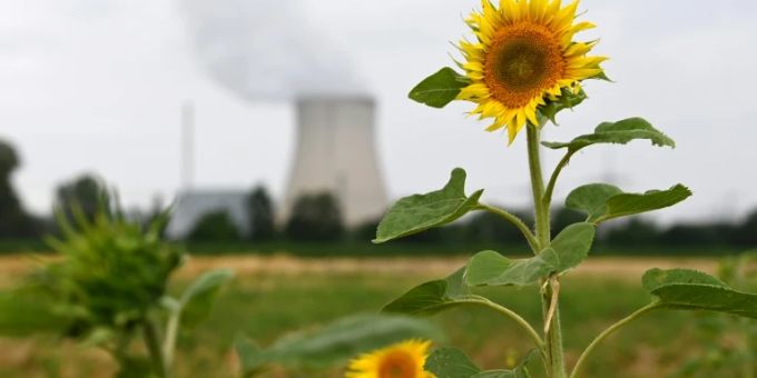 Blick auf ein Atomkraftwerk. atomkraftwerk