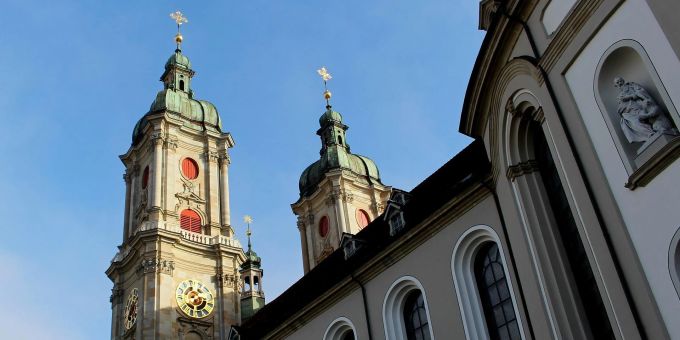 Die Sankt Galler Kathedrale. Kathedrale Turm Kirche Uhr