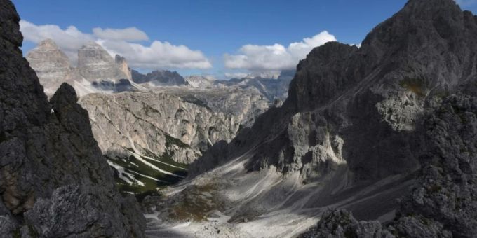 Rom - Lawine in den Dolomiten - ein Skiläufer vermisst, zwei gerettet