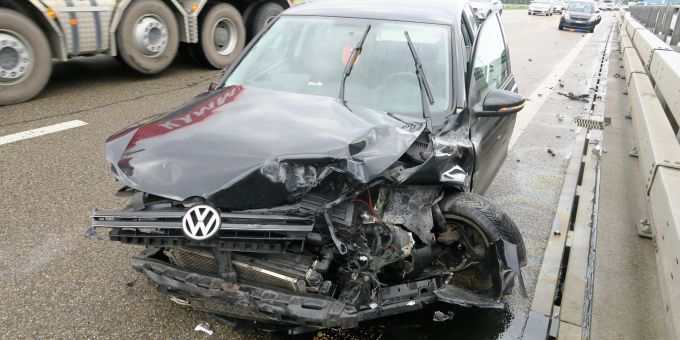 Verkehrsunfall auf der Autobahn A3 in Niederurnen Verkehrsunfall auf der Autobahn A3 in Niederurnen