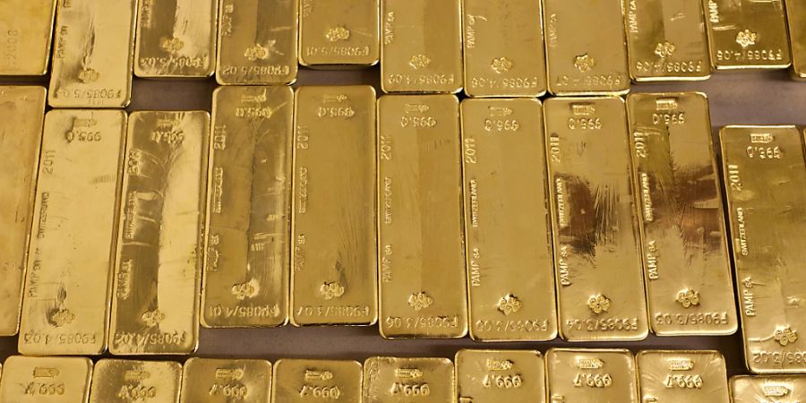 Der Goldpreis wird vor allem durch den starken Dollar belastet. (Symbolbild)