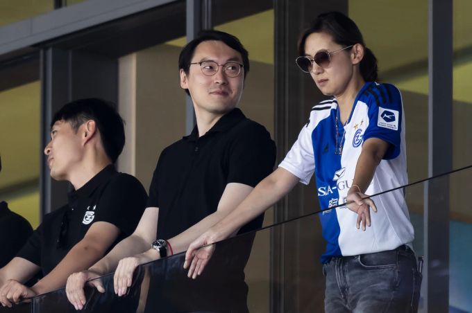 Hoher Besuch: Beim 2:1-Sieg zum Saisonauftakt ist GC-Besitzerin Jenny Wang erstmals im Letzigrund dabei. Jenny Wang
