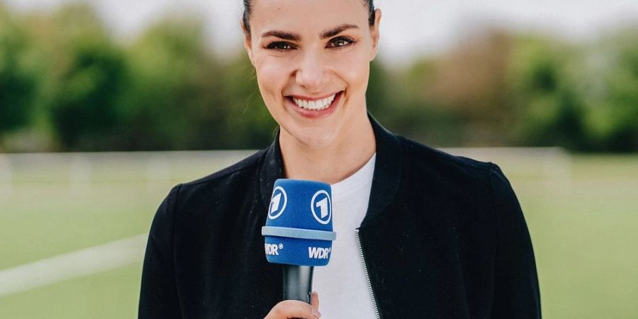 Esther Sedlaczek ist vor allem als «Sportschau»-Moderatorin bekannt.